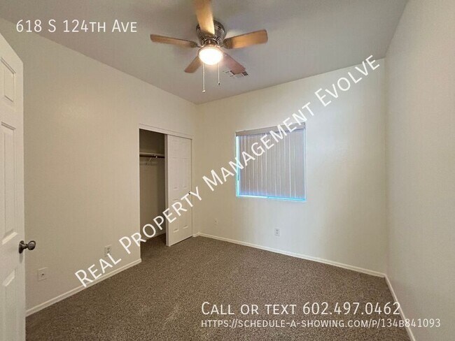 Building Photo - 618 S 124th Ave