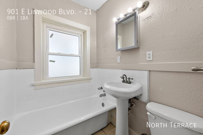 Building Photo - 901 Linwood Blvd