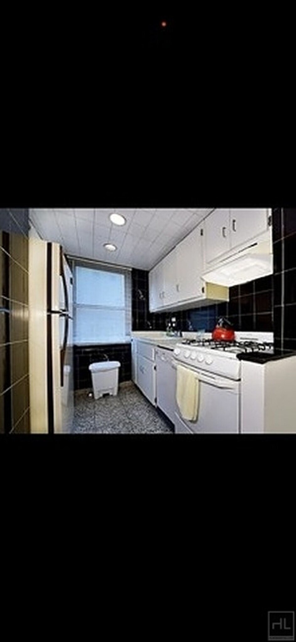 Building Photo - E 47 st