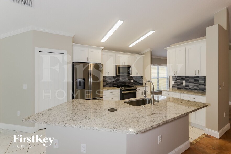 Building Photo - 30916 Burleigh Dr