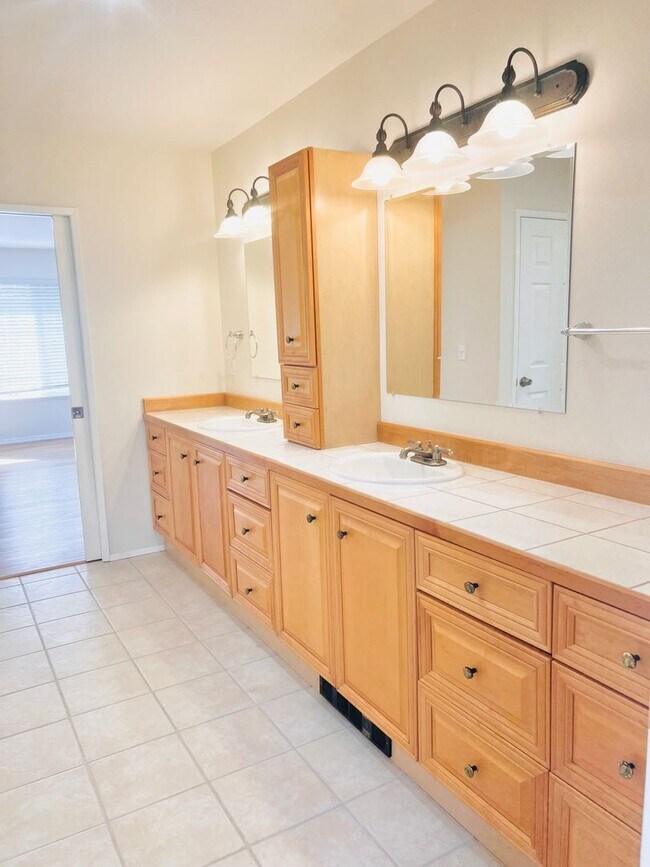 Building Photo - Must See Stunning Updated 3BR/2BA Home Available Now!