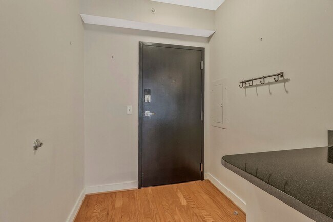 Building Photo - 1117 10th St NW