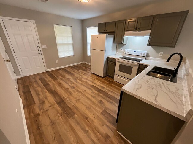 Building Photo - NE HIGH POINT! Newly renovated & painted 3 Bedroom, 2 Bathroom Home