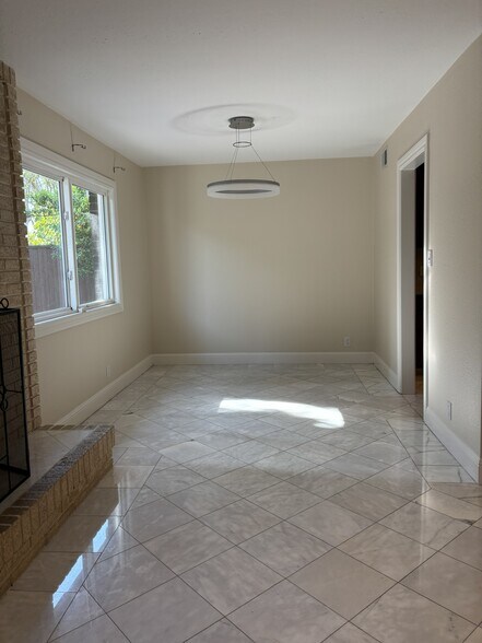 Building Photo - 6723 Altiplano Way