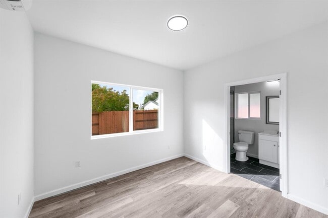 Building Photo - 7750 Wachtel Way