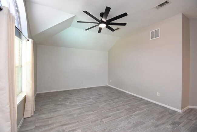 Building Photo - 23122 Beech Canyon Dr