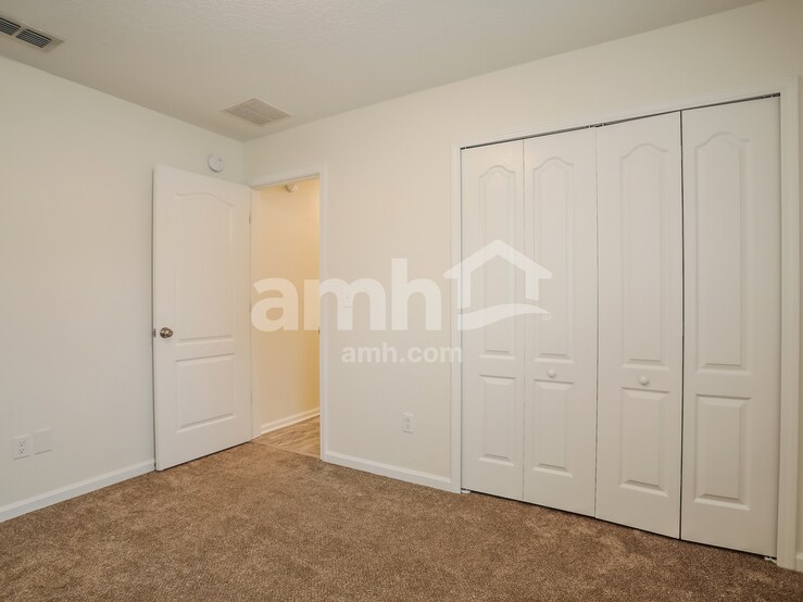 Building Photo - 636 Glendale Ln