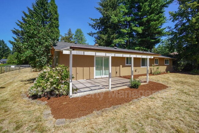 Building Photo - 19505 NE 11th St