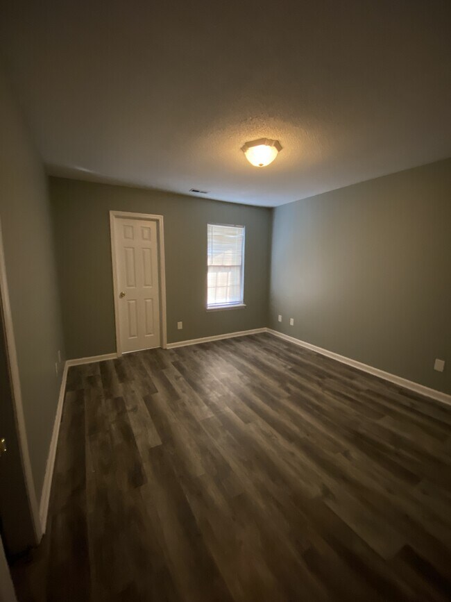 Building Photo - 1524 Tramway Ct