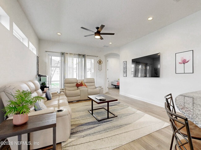 Building Photo - 121 Newfield Wy.