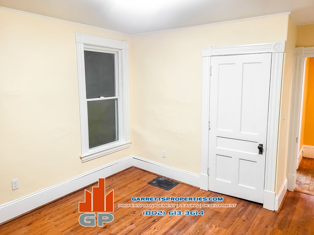 Building Photo - 36 Maple Ave