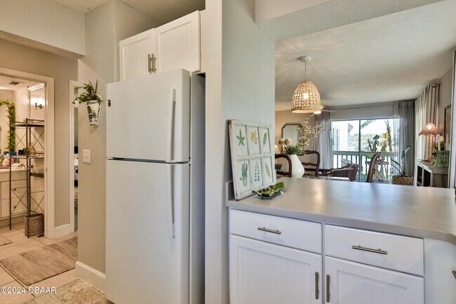 Building Photo - 906 Ocean Marina Dr