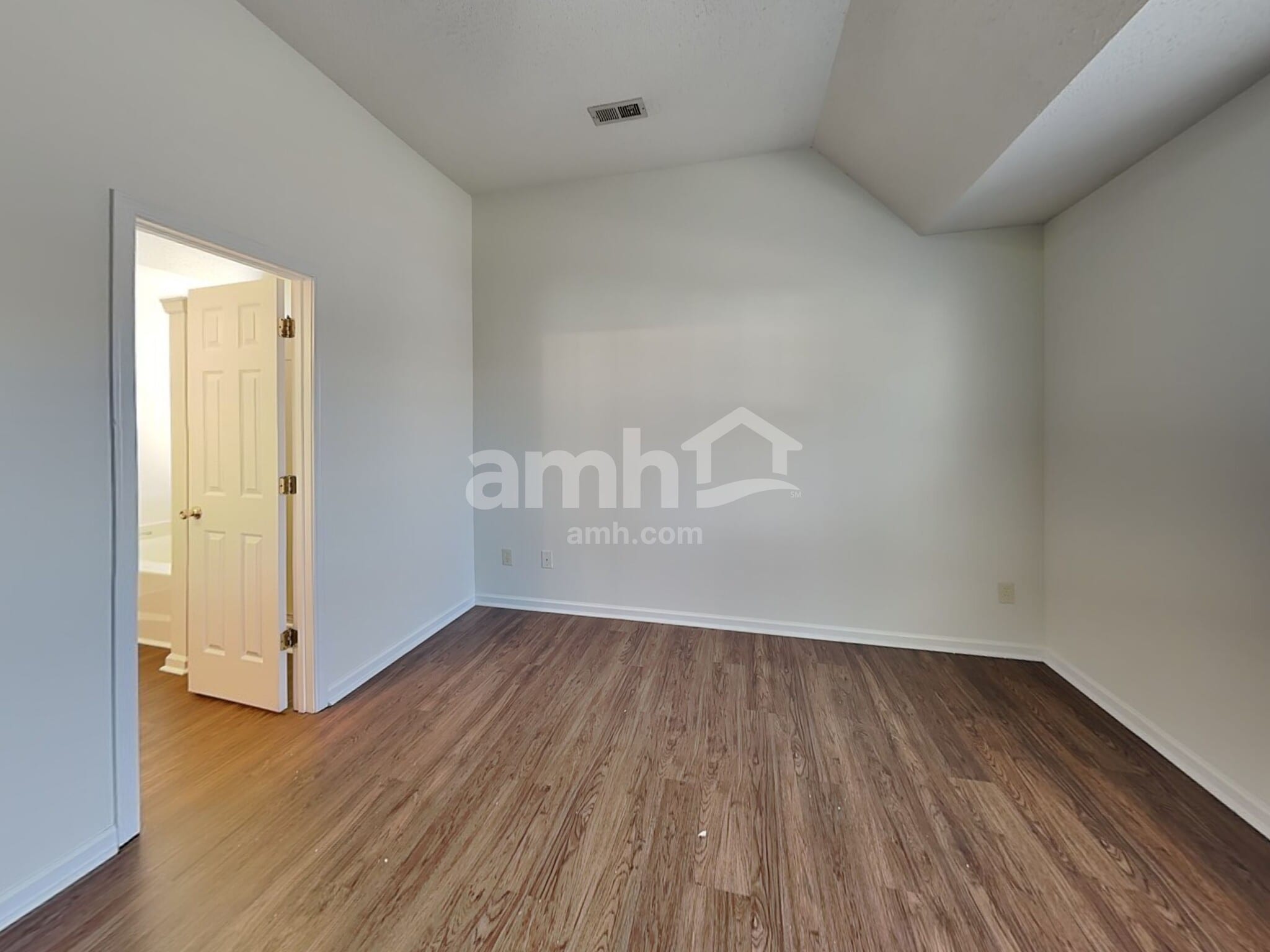 Building Photo - 6106 Trevor Simpson Dr