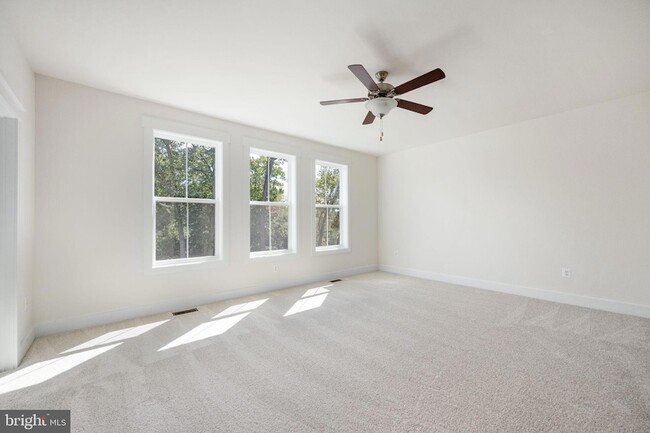 Building Photo - 354 Evermore Ln