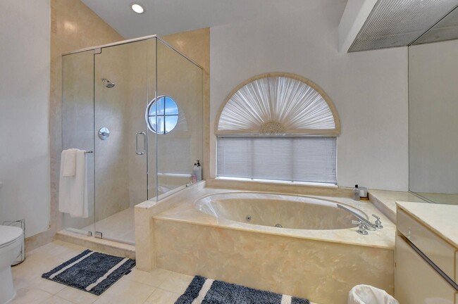 Building Photo - 23392 Mirabella Cir S