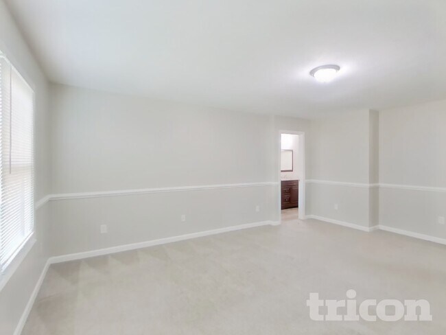 Building Photo - 1922 Kingen Dr