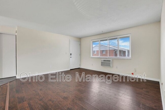 Building Photo - 861 Kingsford Rd