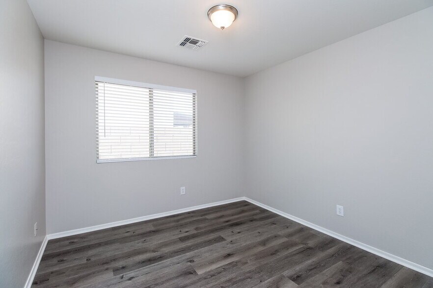 Building Photo - 9550 W Williams St