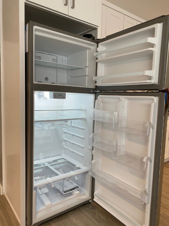 Building Photo - 7132 47th Ave SW