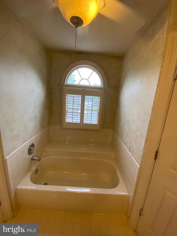 Building Photo - 9621 Bainbridge Ct