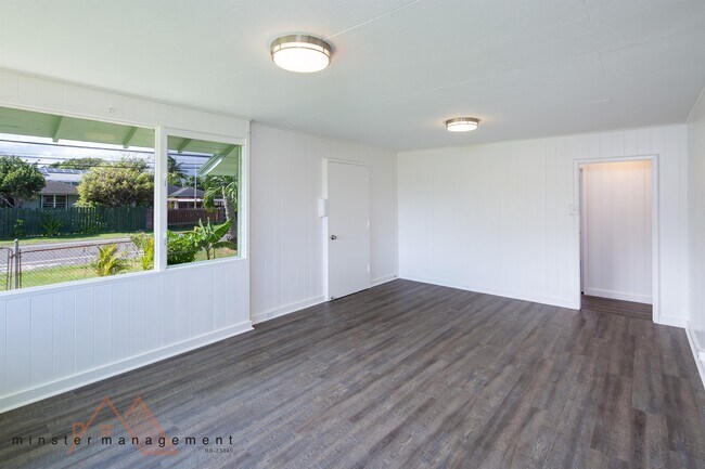 Building Photo - 106 N Kainalu Dr