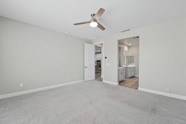 Building Photo - Luxury Kitchen + 3 Bed & Den/Office in Azure Canyon | Quartz, Gas Cooktop & More