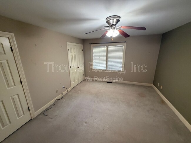 Building Photo - 300 Windermere Cir