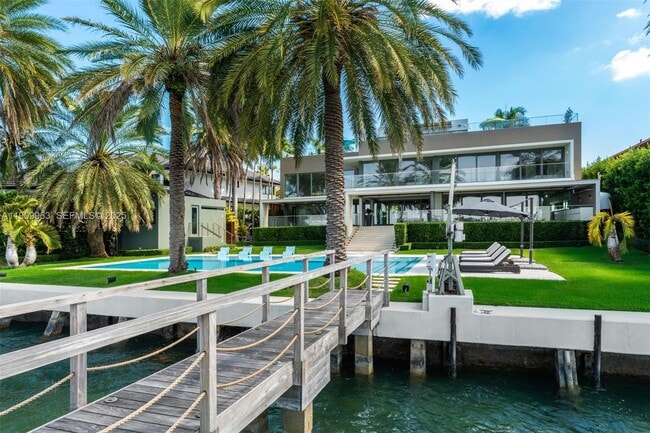 Building Photo - 360 Harbor Dr