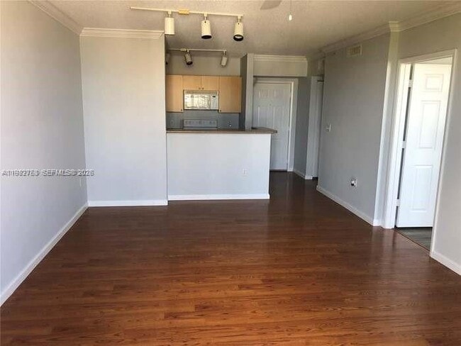 Building Photo - 1919 Van Buren St