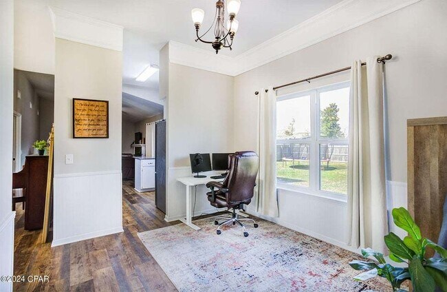 Building Photo - ** Brick Home in great neighborhood close to TAFB