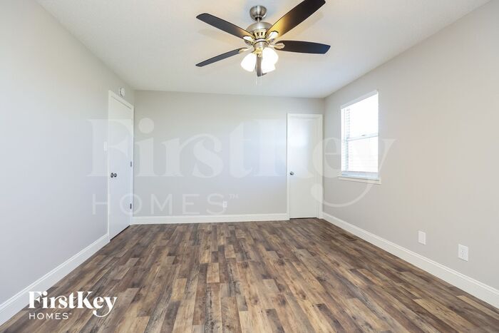 Building Photo - 214 Beard Ave