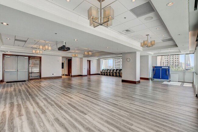 Building Photo - Sky Las Vegas 3705-City/Mtn views from this Stunning 2Bd/2Ba Residence