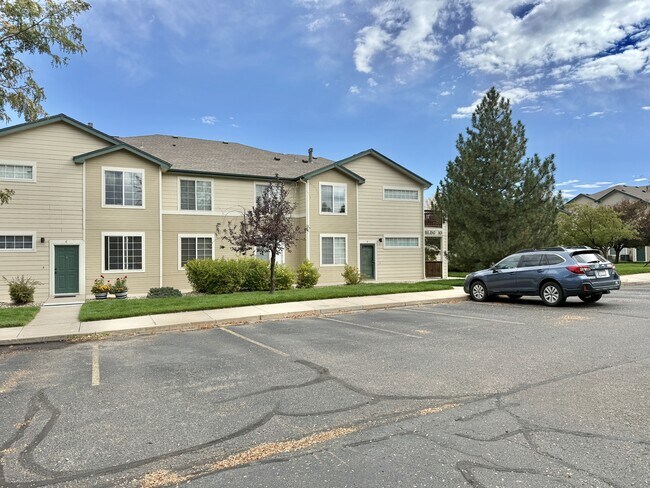 Building Photo - 3002 W Elizabeth St