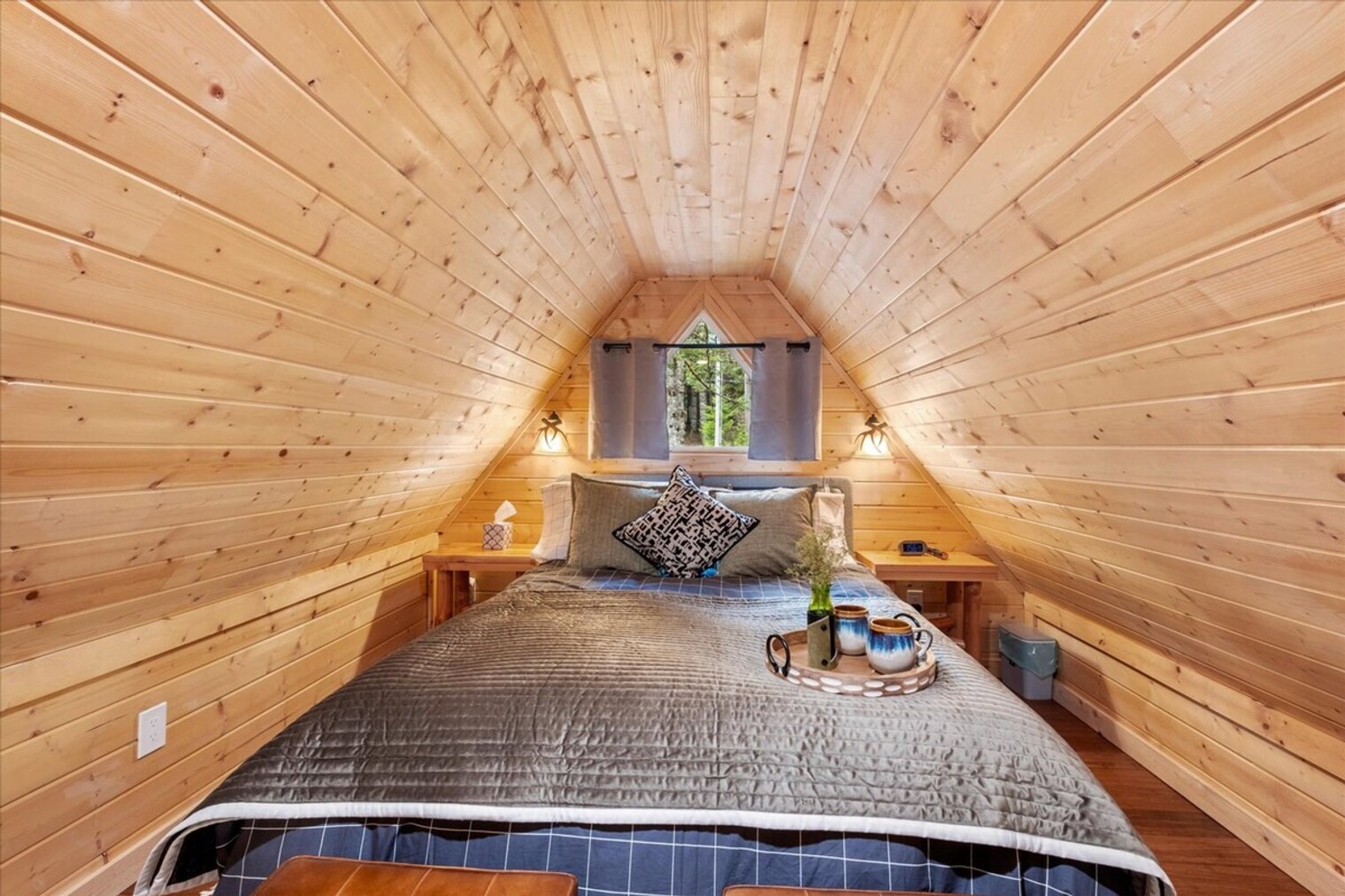 Building Photo - 102 Tahoma Pl