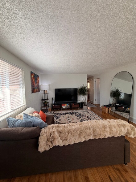 Building Photo - 8727-8729 W 63rd Pl