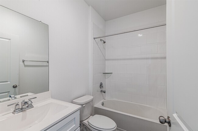 Building Photo - 21119 Turtle Gln Ln