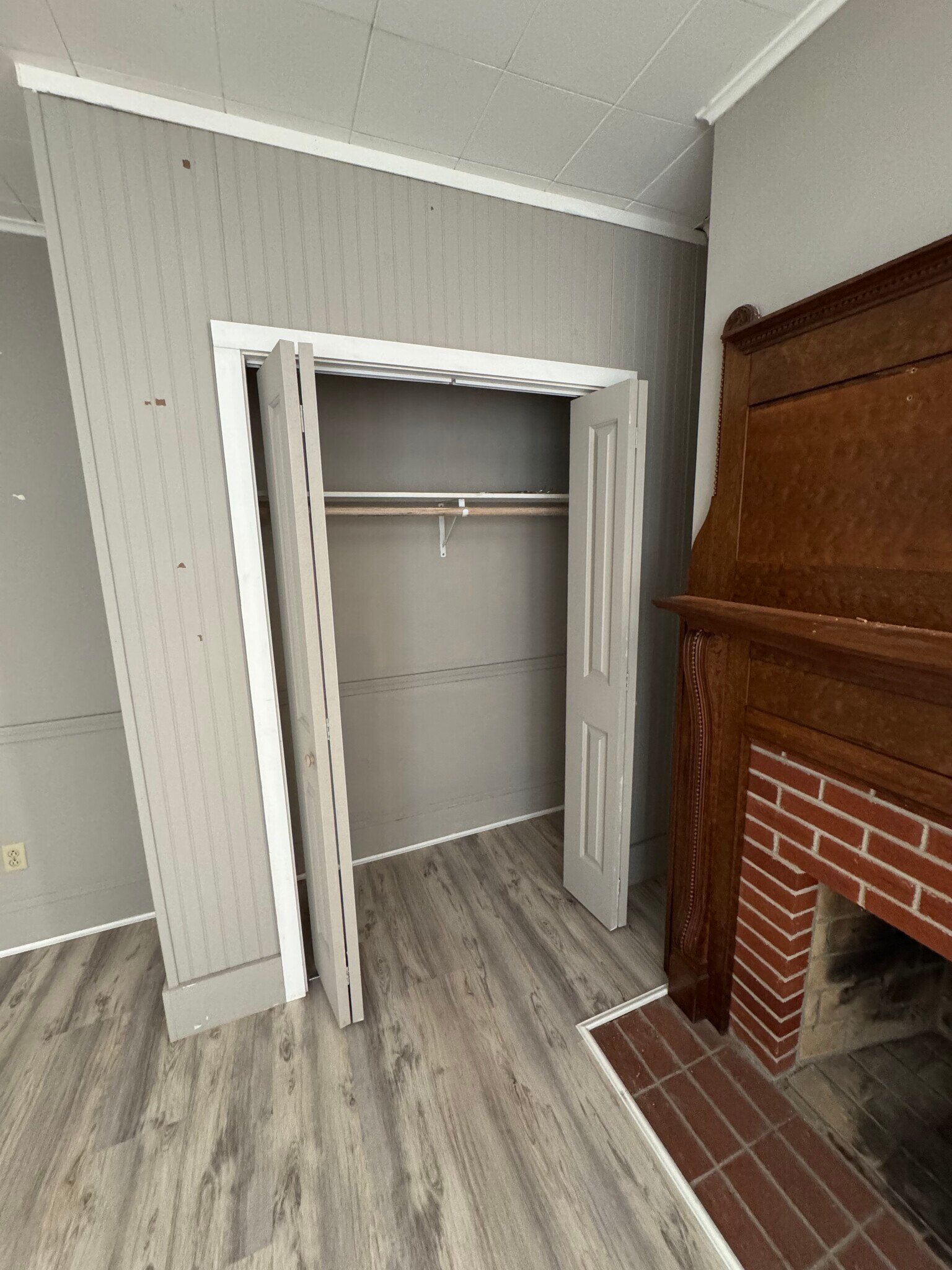 Room 1 Closet - 59 Bartlett Ave