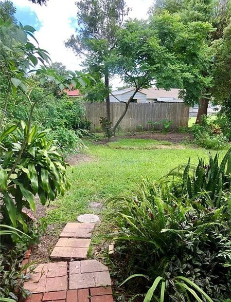 Building Photo - 5807 Colchester Dr