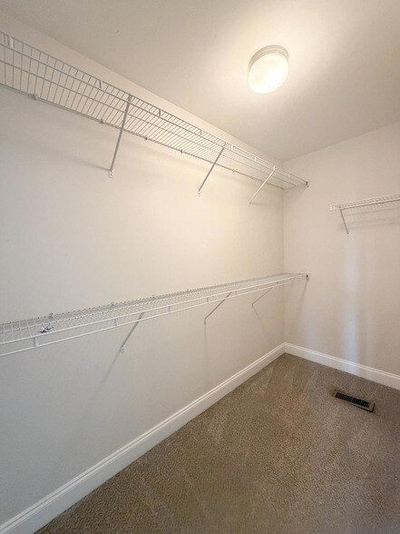 Building Photo - 1140 Orchard Dr