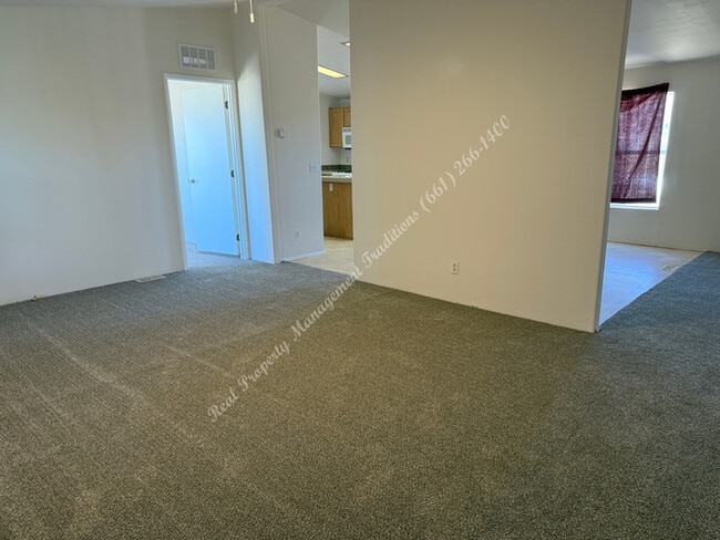 Building Photo - 43438 170th St E