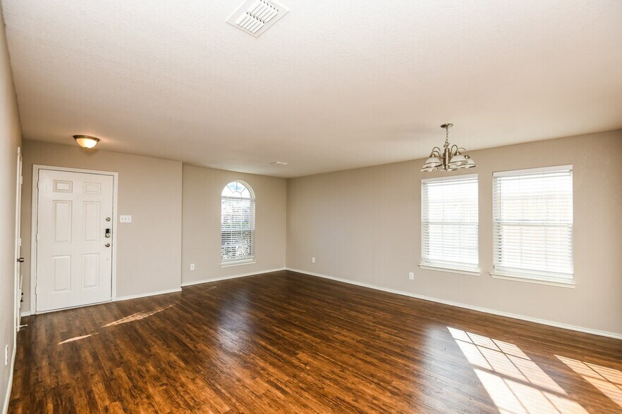 Building Photo - 7512 Rock Garden Trail