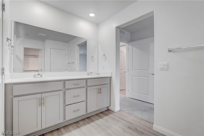 Building Photo - 9938 S Ullom Dr