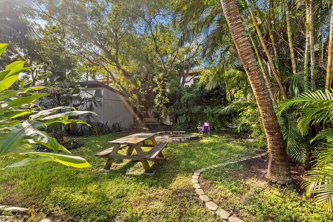 Building Photo - 170 NW 7th St