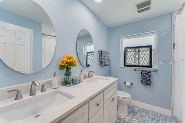 Building Photo - 13940 Joyce Dr