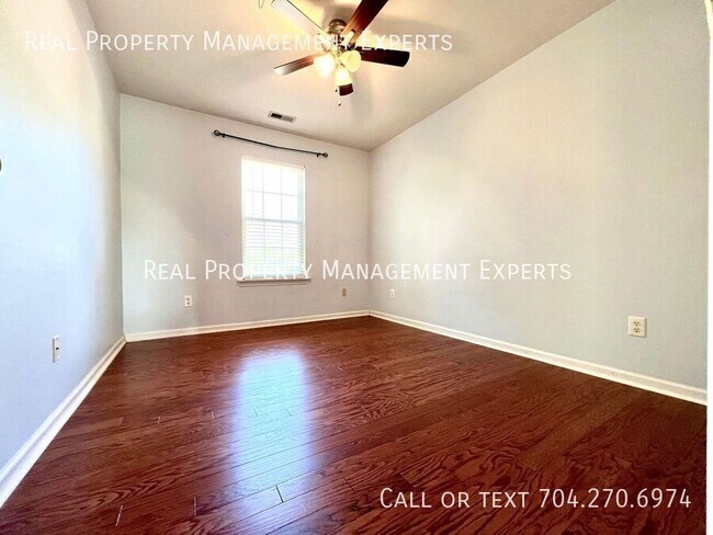 Building Photo - 9902 Redbud Tree Ct