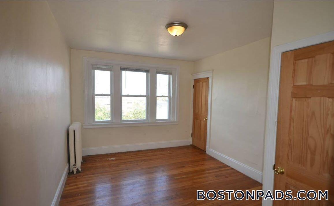 Building Photo - 244 Kelton St