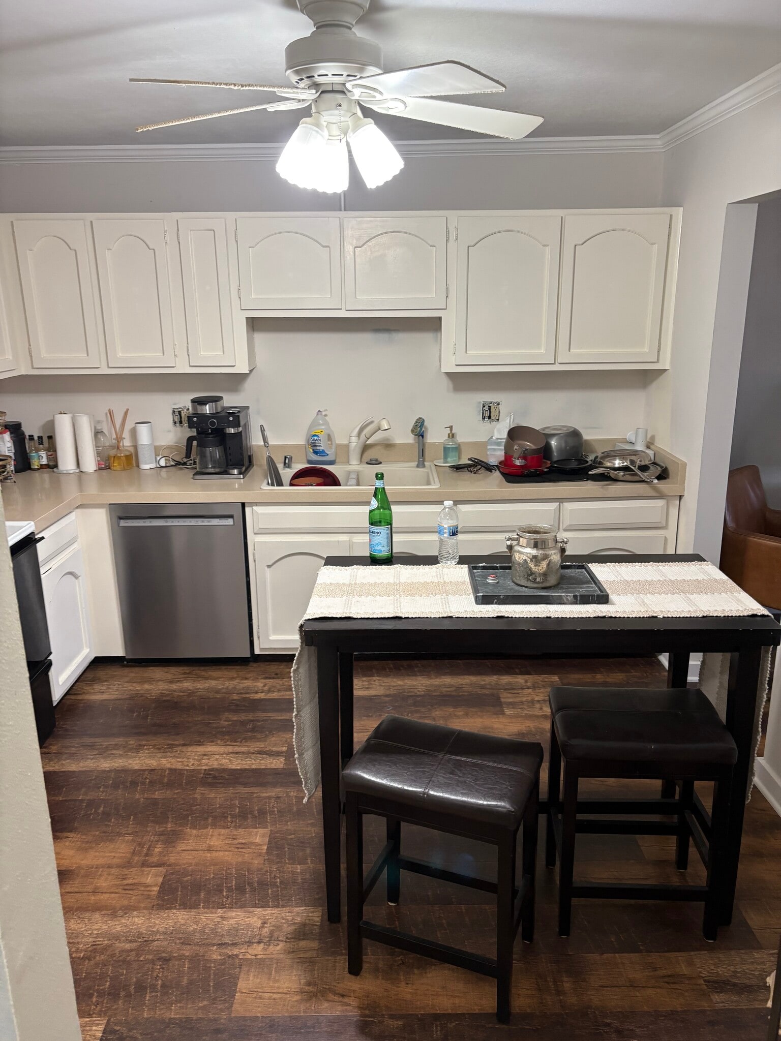 Building Photo - 2076 Chateau Ct