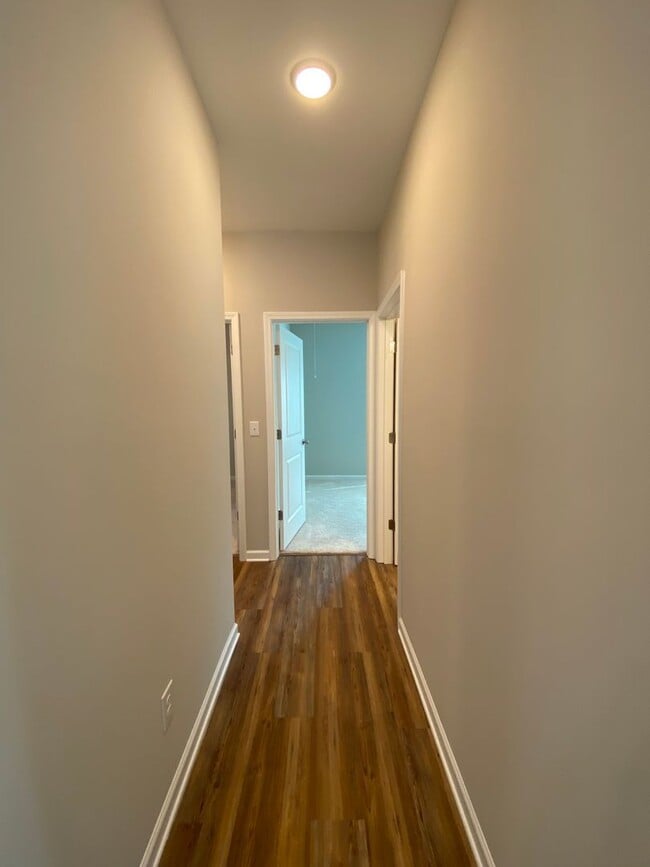 Building Photo - One level 3 bedroom 2 bath home