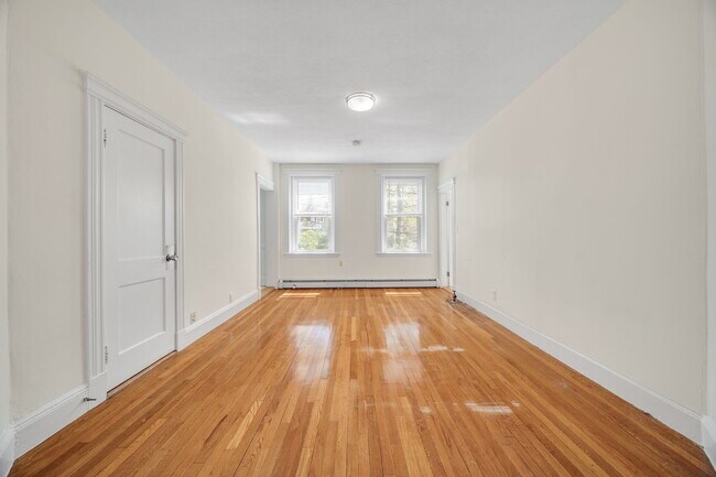 Building Photo - 82 Brainerd Rd