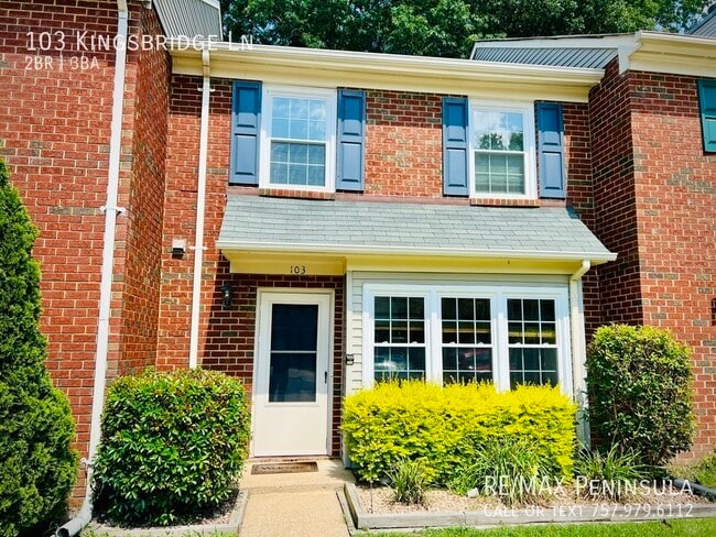 Primary Photo - 103 Kingsbridge Ln